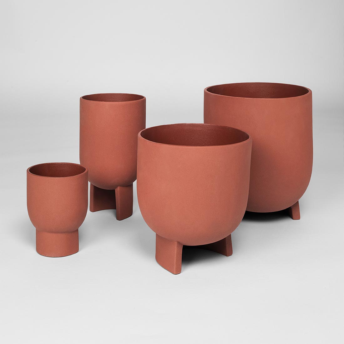 Serene Flowerpot – M