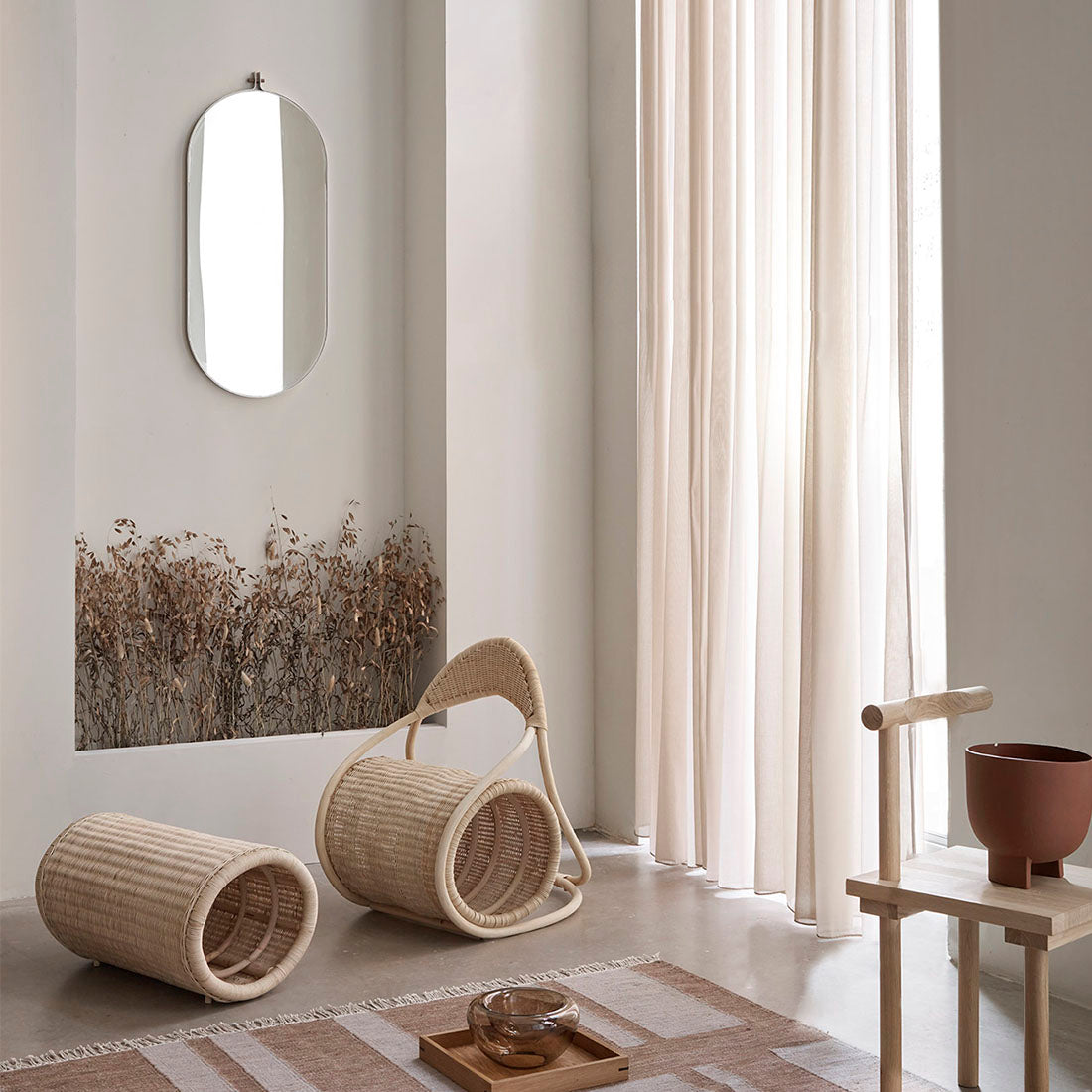 Dowel Mirror Round – Capsule